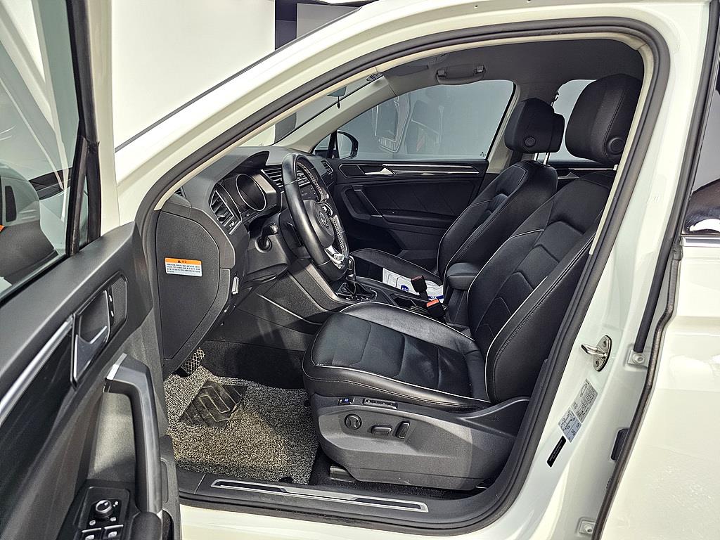 Volkswagen Tiguan - Vista 8