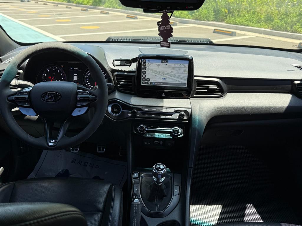HYUNDAI Veloster - Vista 8