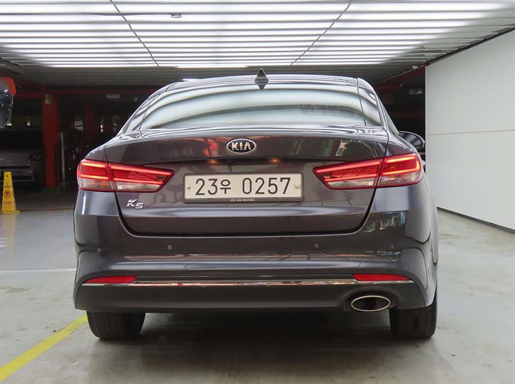 KIA K5 - Vista 3