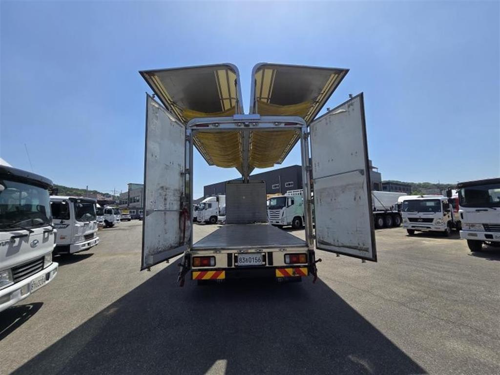medium and large cargo truck - Vista 12