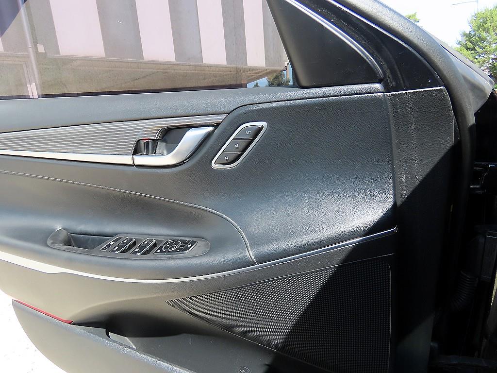 HYUNDAI Grandeur - Vista 11