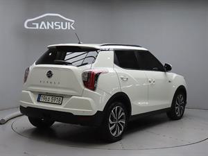 Ssangyong Tivoli - Vista 8