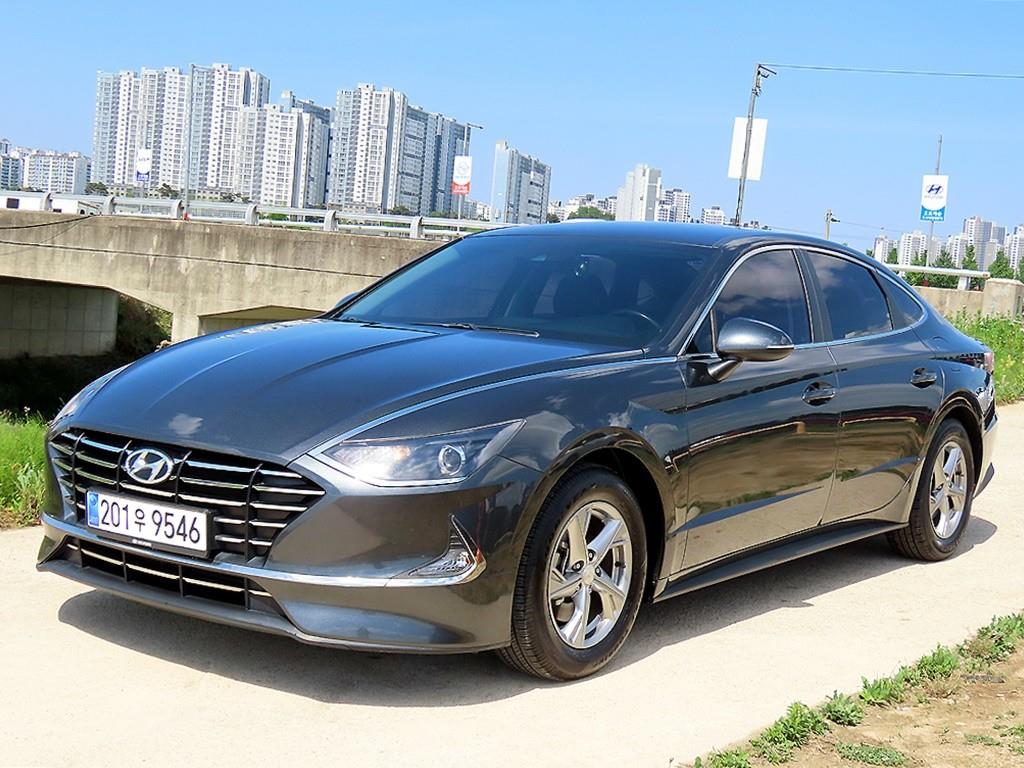 HYUNDAI Sonata - Vista 2