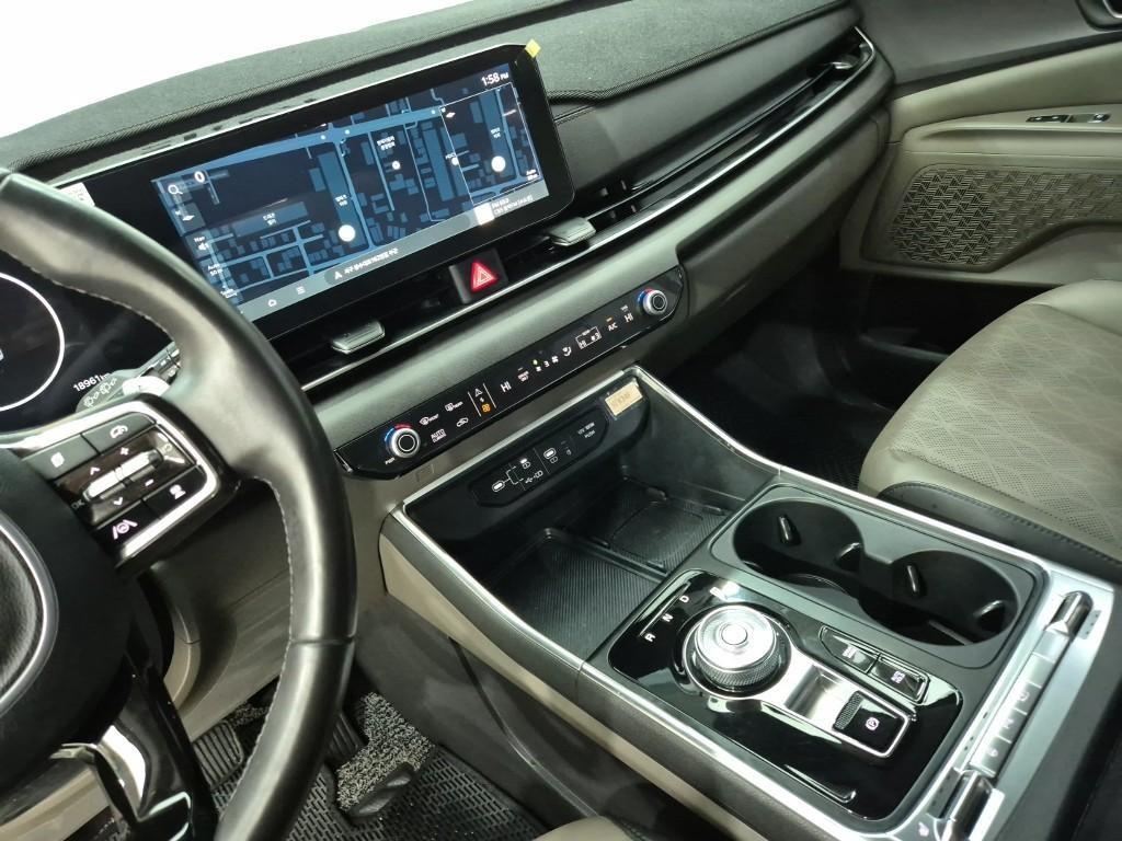 KIA Carnival - Vista 12