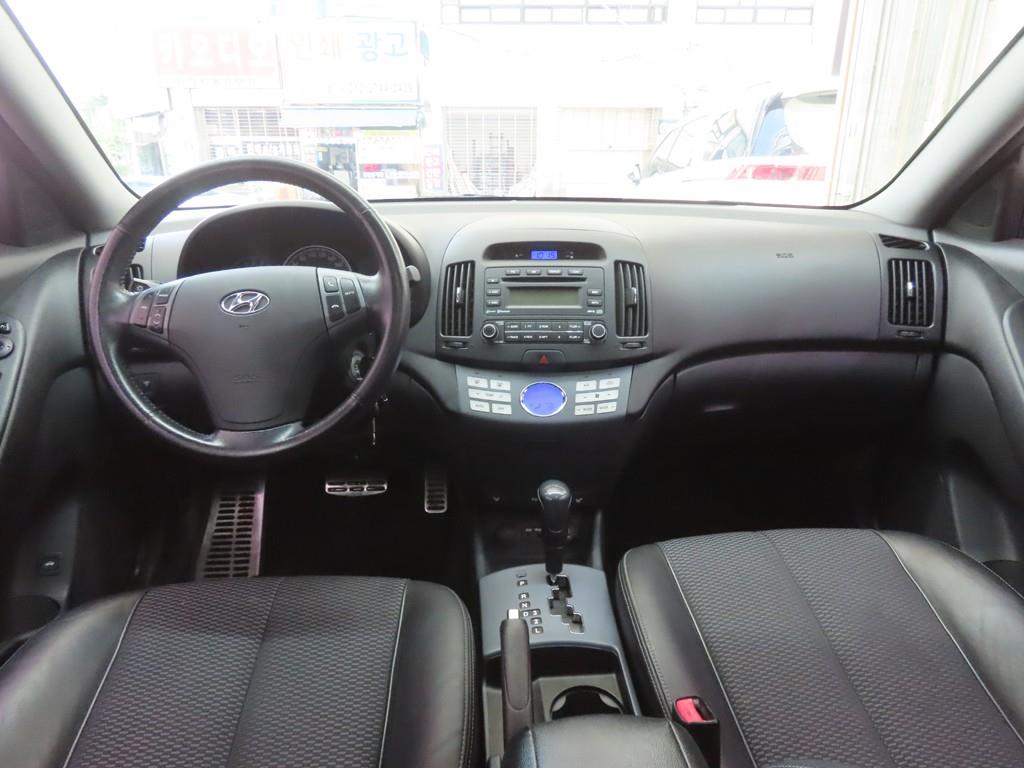 HYUNDAI Avante - Vista 7