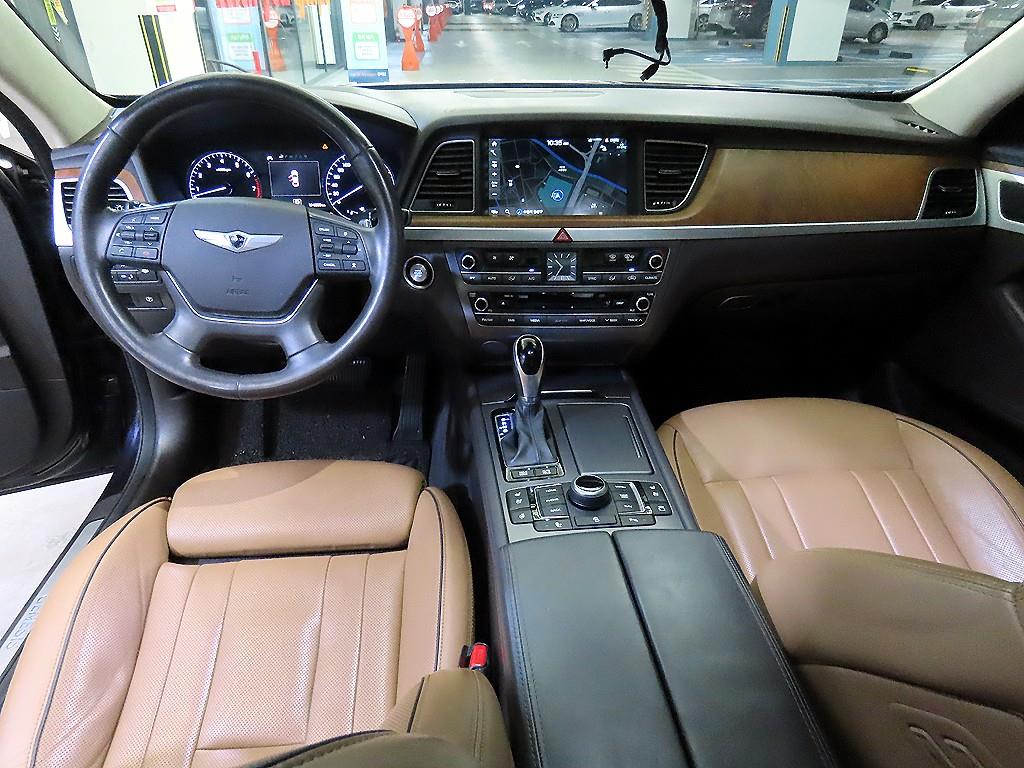 HYUNDAI Genesis - Vista 8