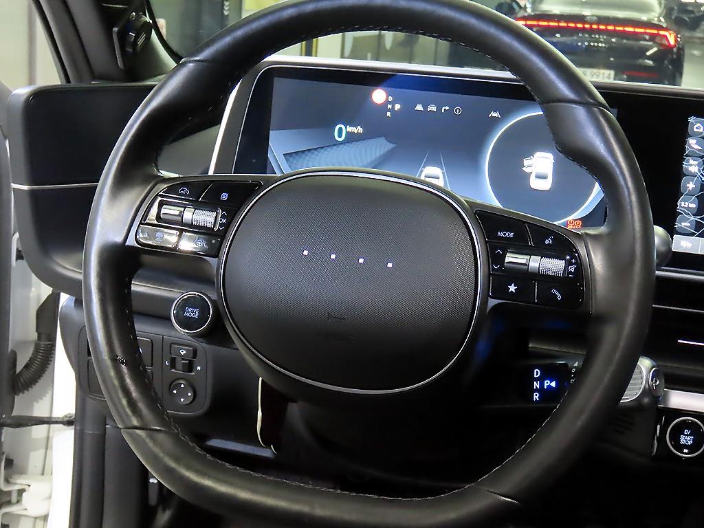 HYUNDAI Ioniq 6 - Vista 8
