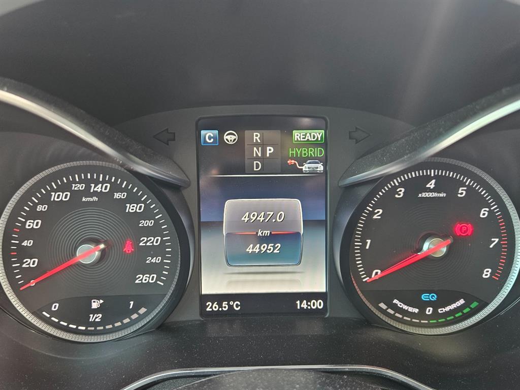 Mercedes Benz GLC Class - Vista 8