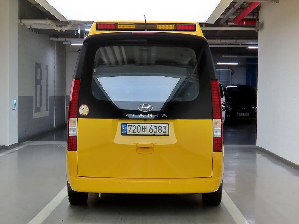 HYUNDAI Staria - Vista 3