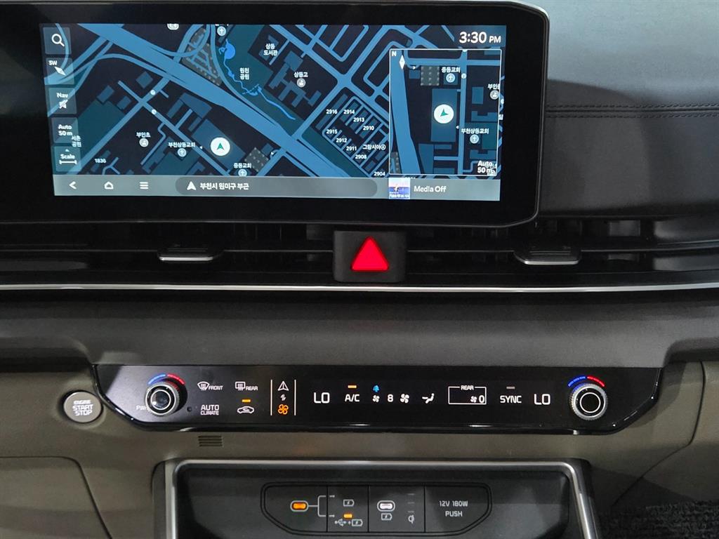 KIA Carnival - Vista 12