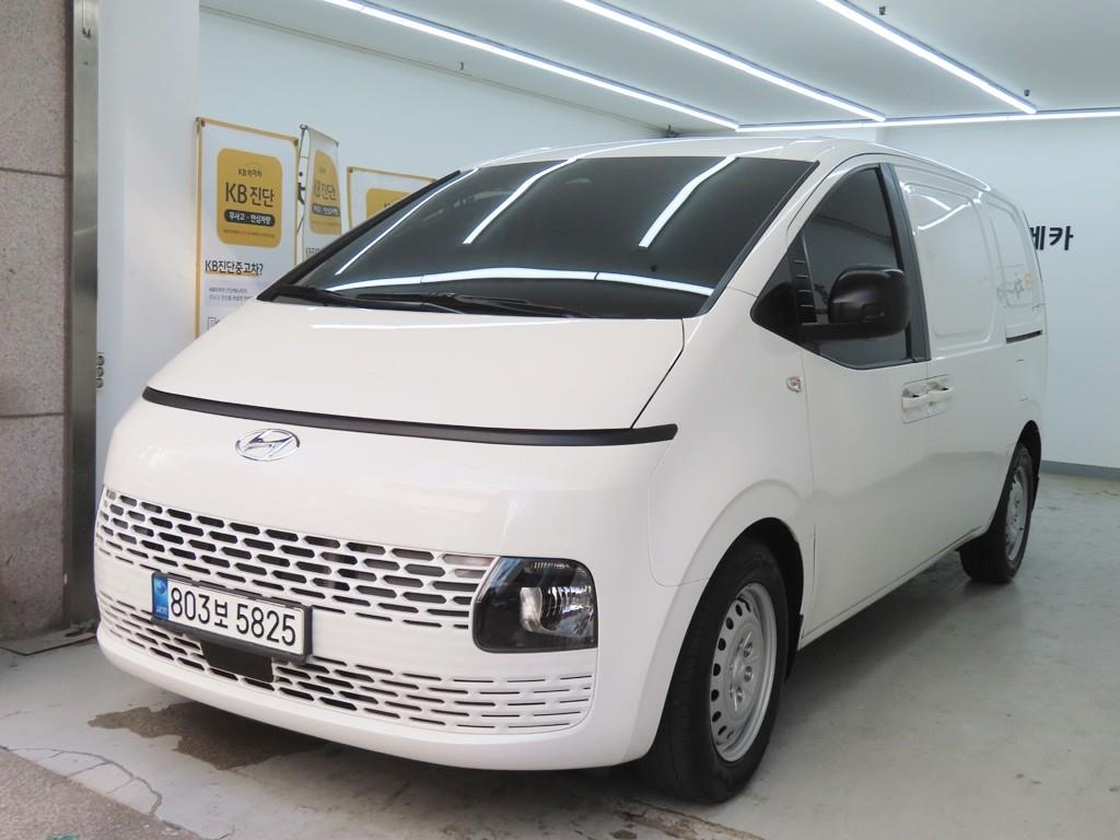 HYUNDAI Staria - Vista 2