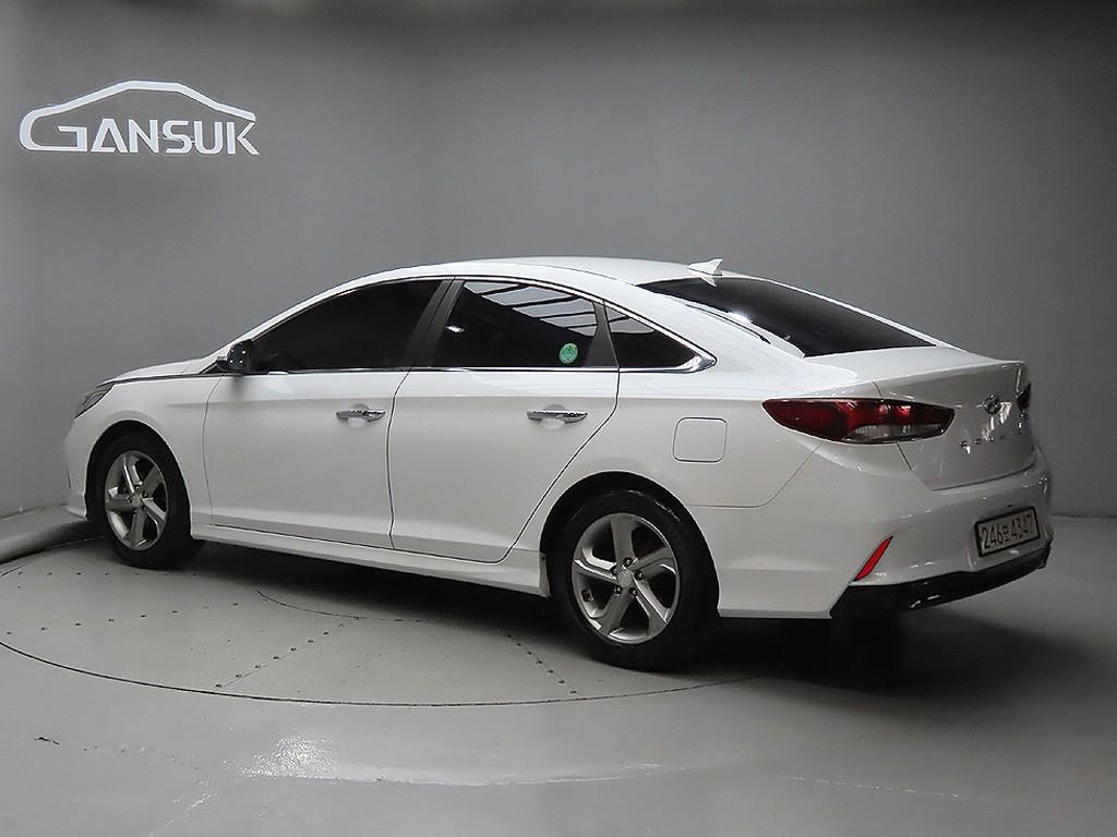 HYUNDAI Sonata - Vista 5