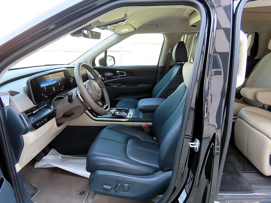 KIA Carnival - Vista 5