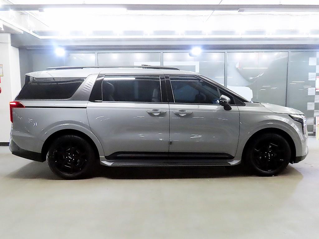 KIA Carnival - Vista 3