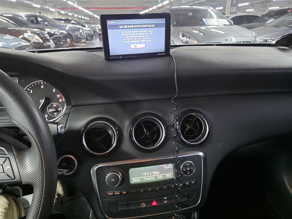 Mercedes Benz A Class - Vista 12