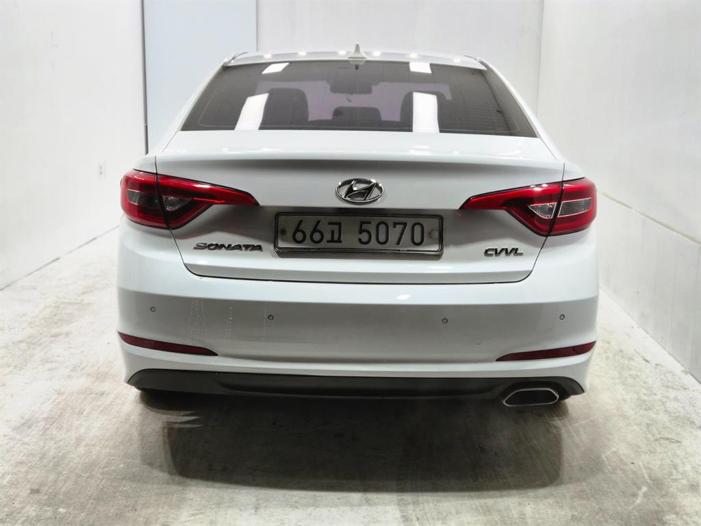 HYUNDAI Sonata - Vista 3