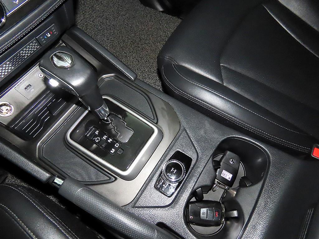 Ssangyong Rexton - Vista 12