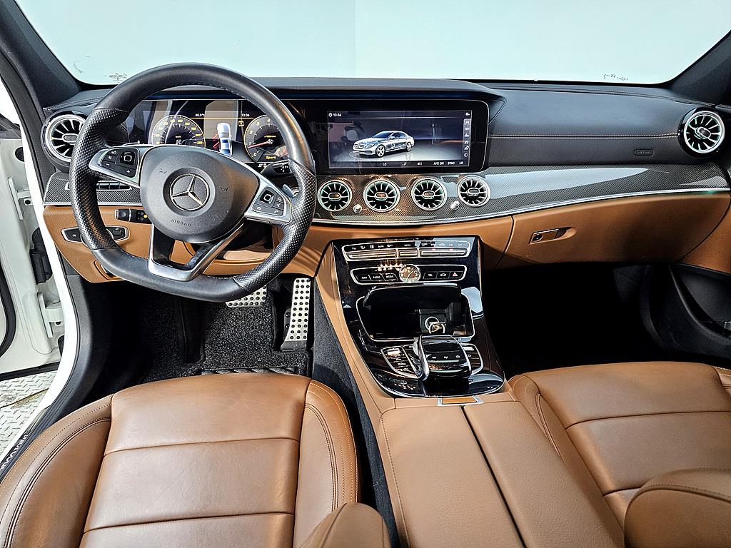 Mercedes Benz E class - Vista 5