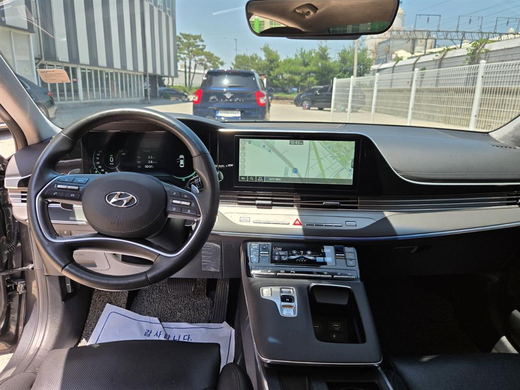 HYUNDAI Grandeur - Vista 7