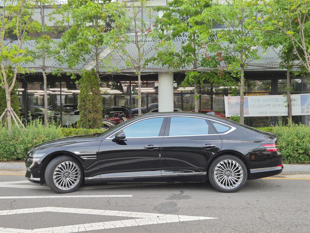 Genesis G80 2022 Negro - Importación desde Corea - HF Imports Iquique - Foto 1