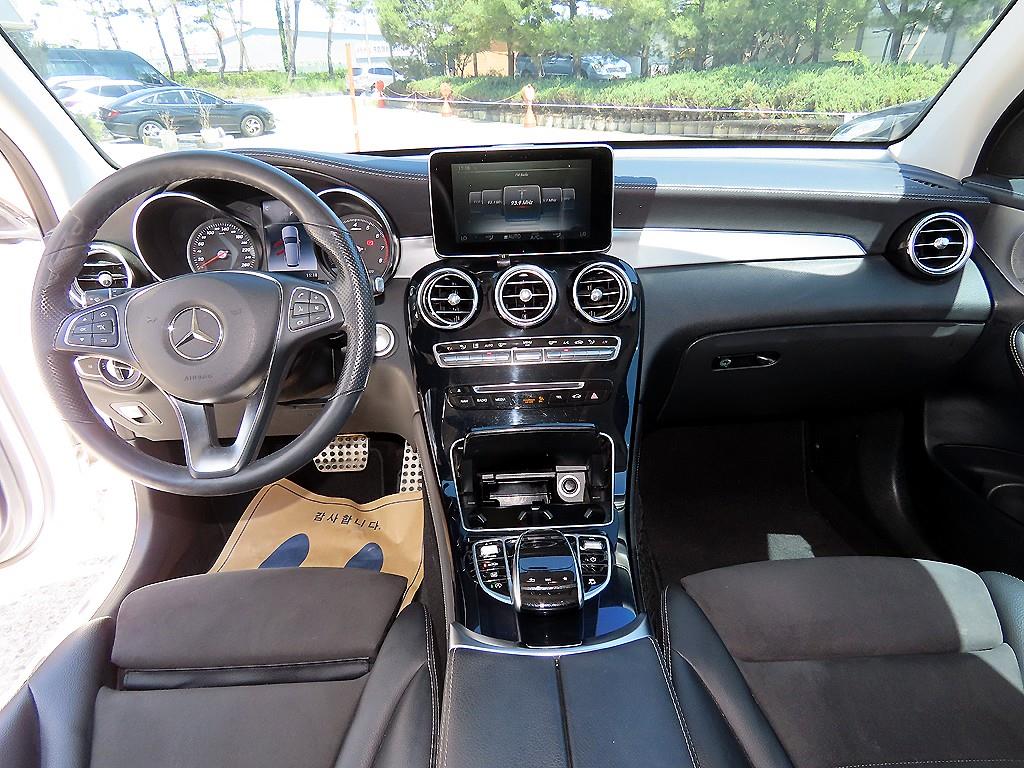 Mercedes Benz GLC Class - Vista 7