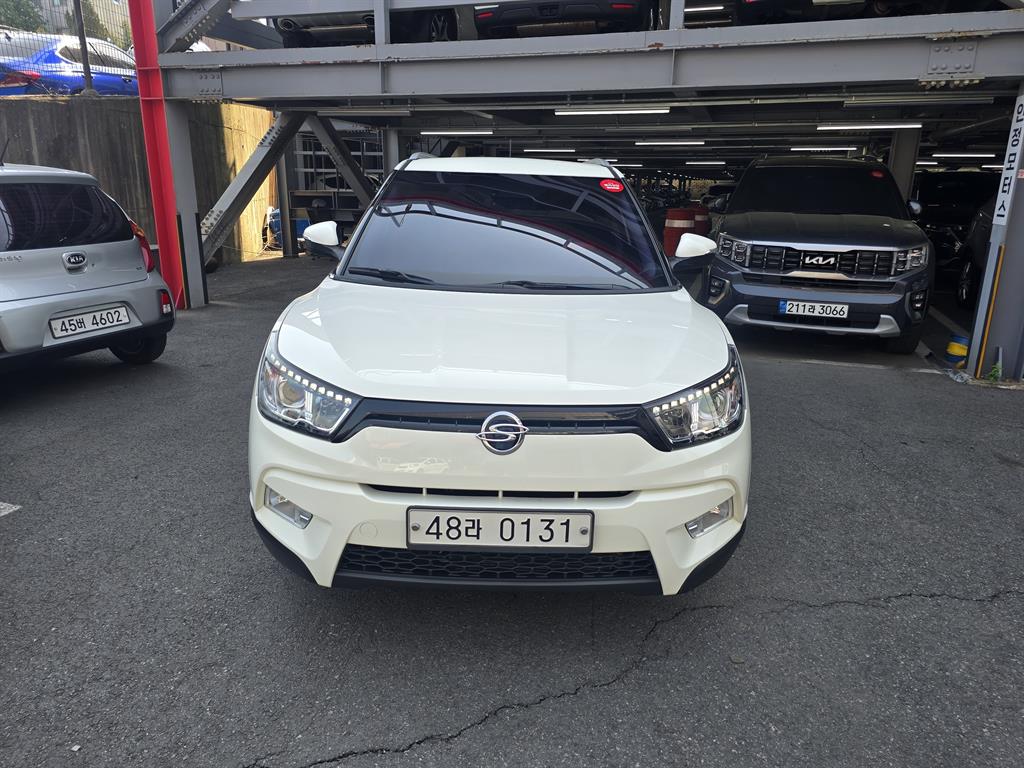 Ssangyong Tivoli 2016 Blanco - Importación desde Corea - HF Imports Iquique - Foto 1