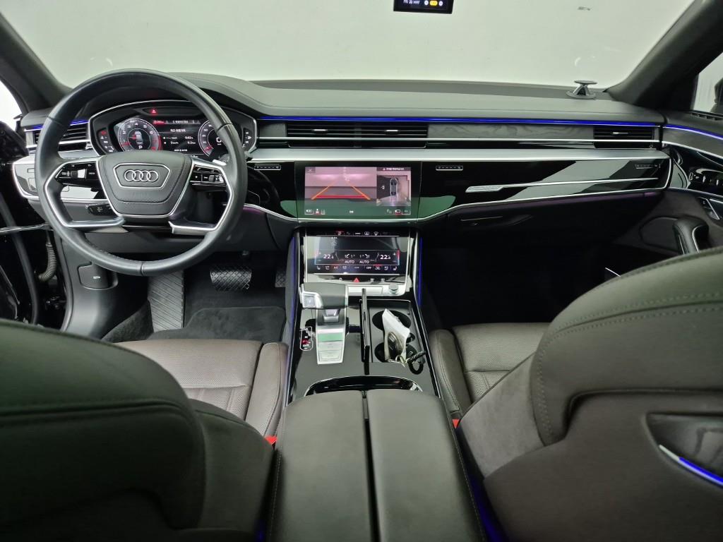 Audi A8 - Vista 5