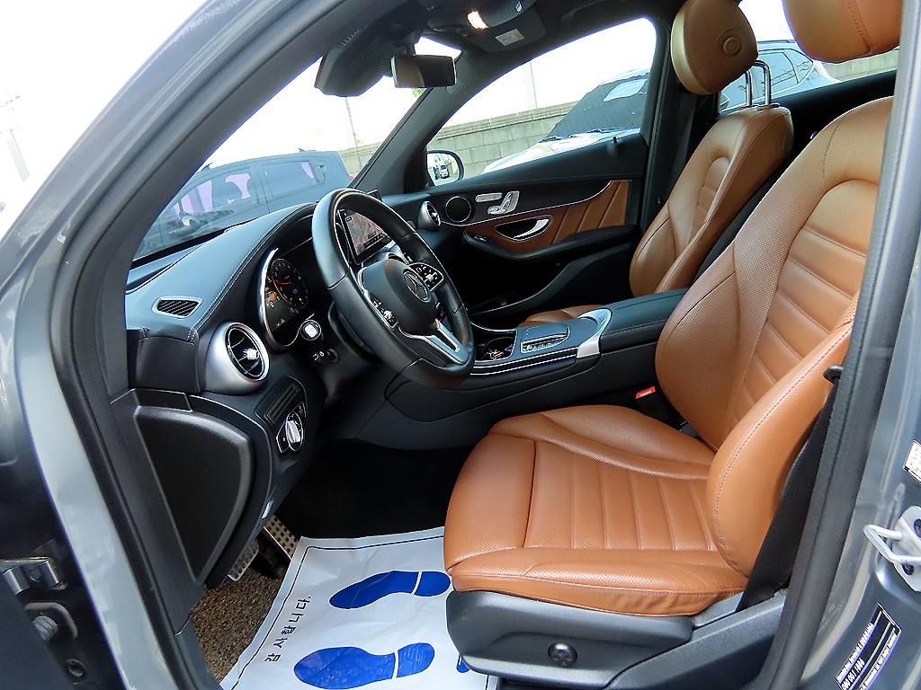 Mercedes Benz GLC Class - Vista 5