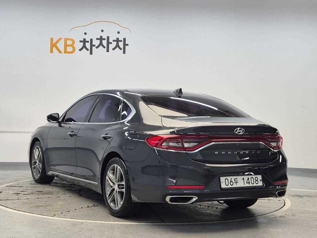 HYUNDAI Grandeur - Vista 2