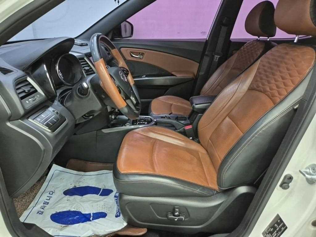 Ssangyong Tivoli - Vista 11