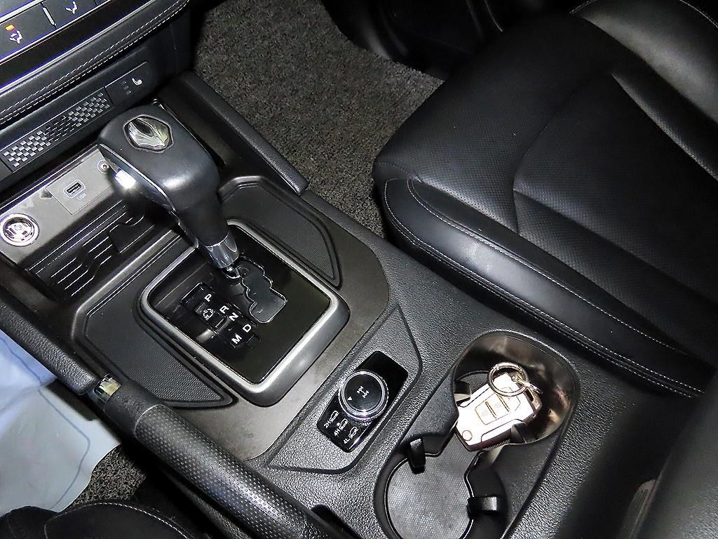 Ssangyong Rexton - Vista 12