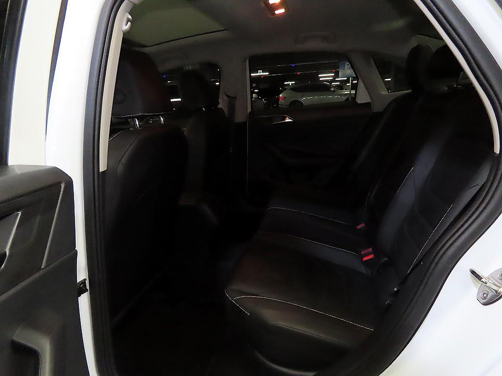 Volkswagen Jetta - Vista 7