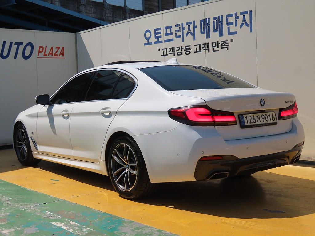 BMW 5 Series - Vista 4