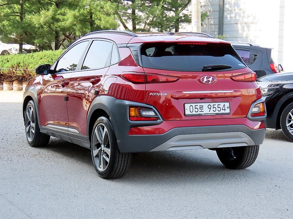 HYUNDAI Kona - Vista 3