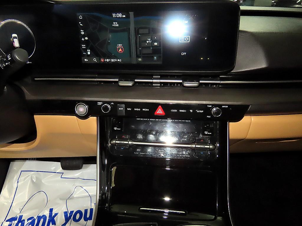 KIA Carnival - Vista 11