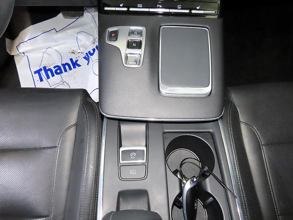 HYUNDAI Grandeur - Vista 12