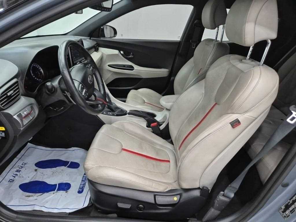 HYUNDAI Veloster - Vista 11
