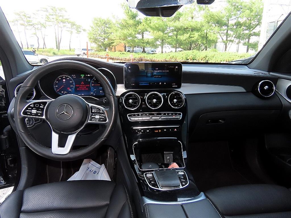 Mercedes Benz GLC Class - Vista 7