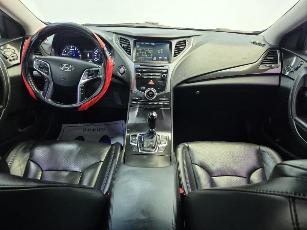 HYUNDAI Grandeur - Vista 7