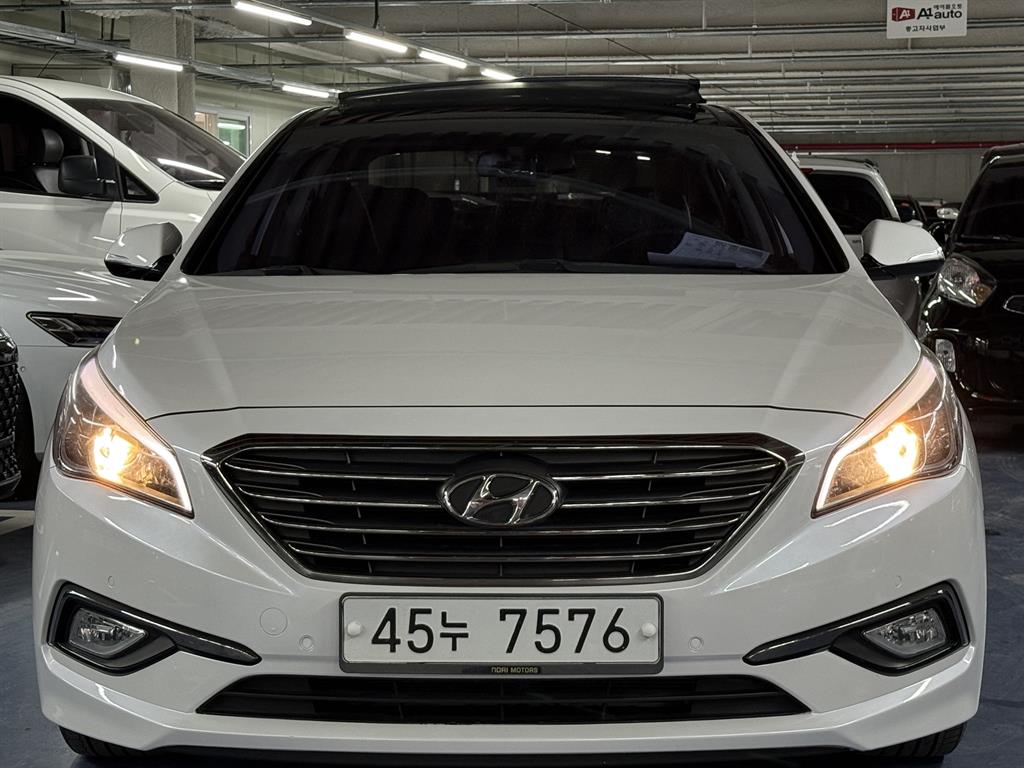 HYUNDAI Sonata - Vista 2