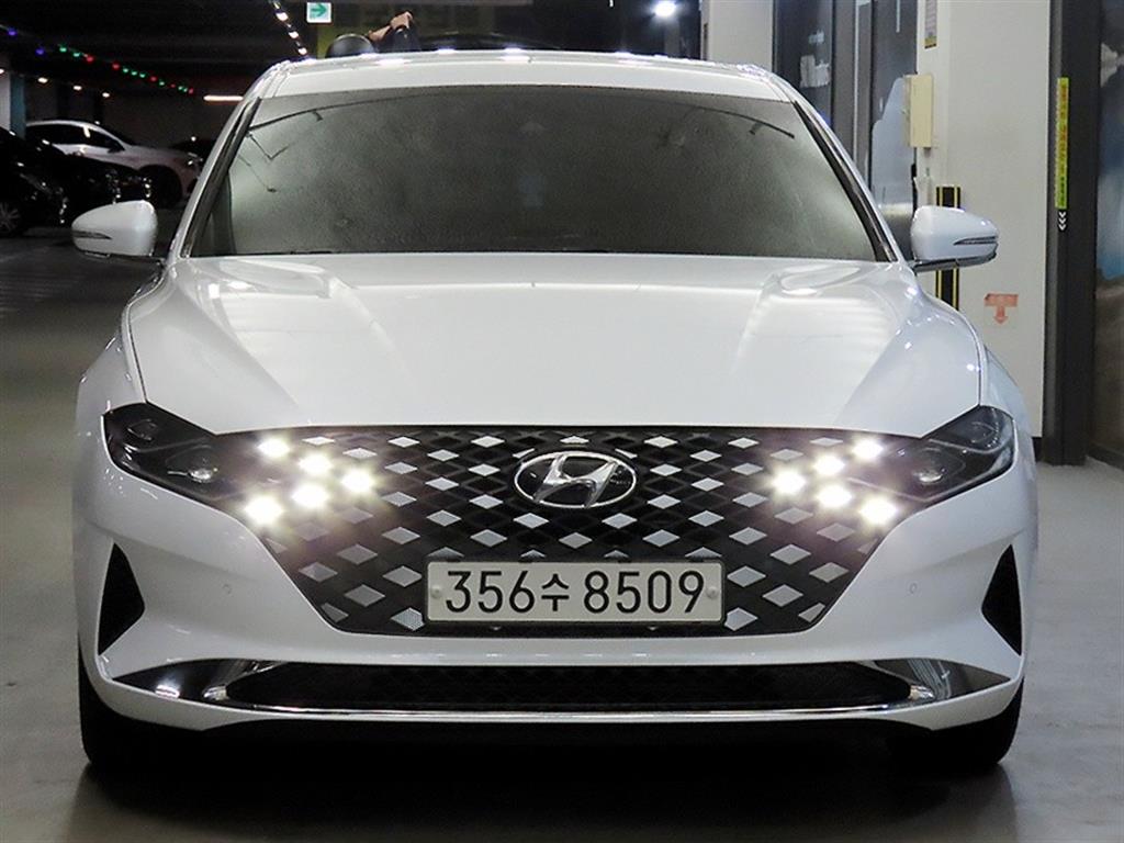 HYUNDAI Grandeur - Vista 2