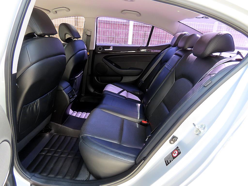 KIA K7 - Vista 6