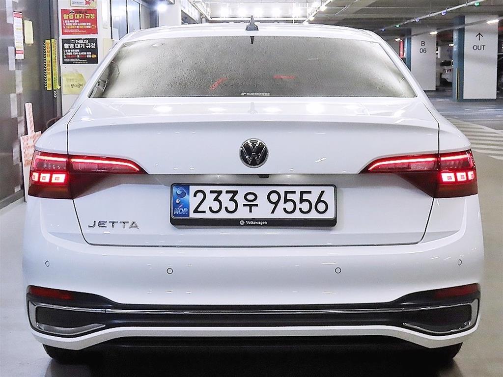 Volkswagen Jetta - Vista 5