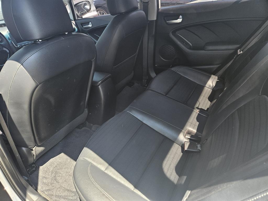 KIA K3 2018 Blanco - Importación desde Corea - HF Imports Iquique - Foto 18