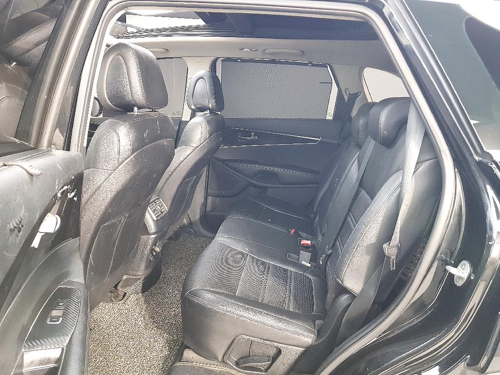 KIA Sorento - Vista 9