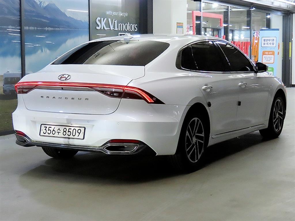 HYUNDAI Grandeur - Vista 4