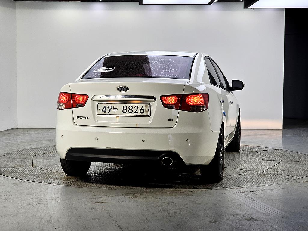 KIA Forte - Vista 3