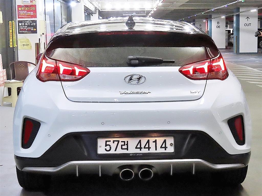 HYUNDAI Veloster - Vista 5
