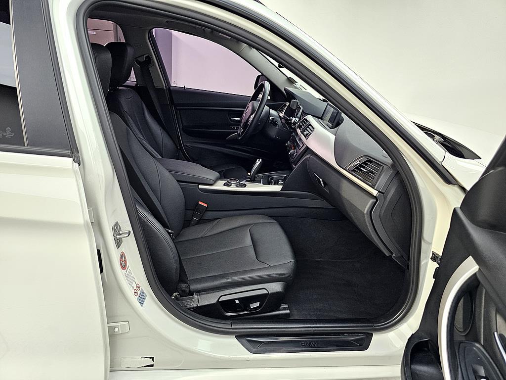 BMW 3 series - Vista 11
