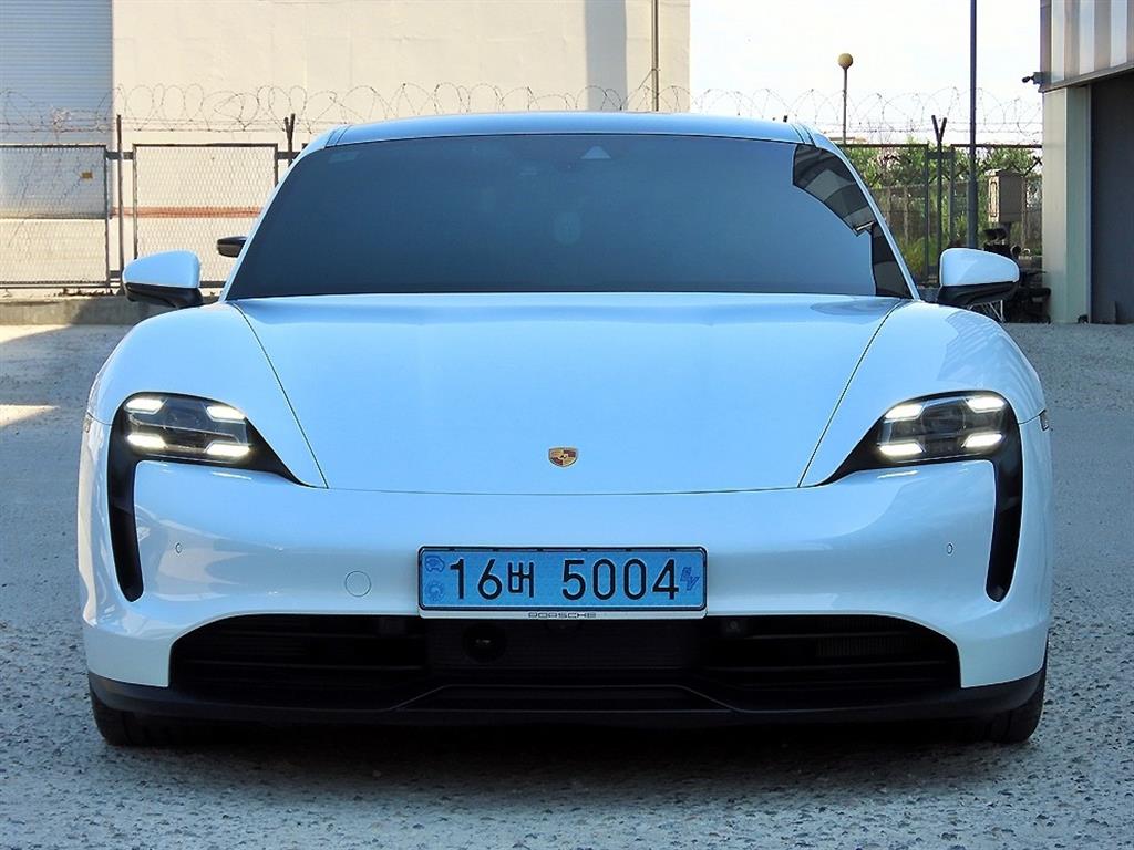 Porsche Taycan 2023 Blanco - Importación desde Corea - HF Imports Iquique - Foto 1